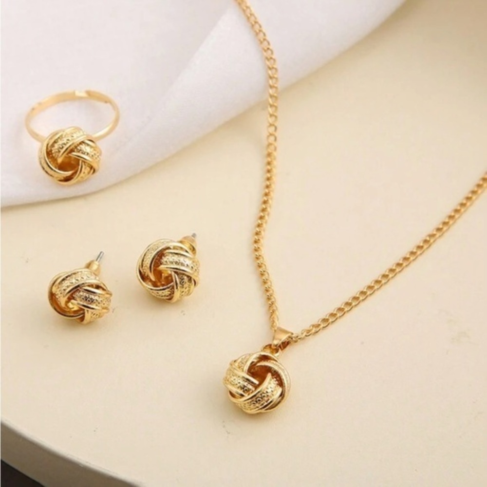 18K  Gold Plated Knot Jewelry Set